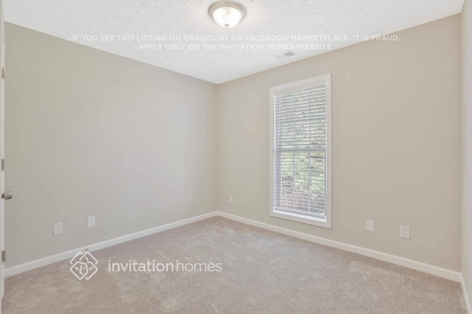 Building Photo - 3974 Riverside Pkwy