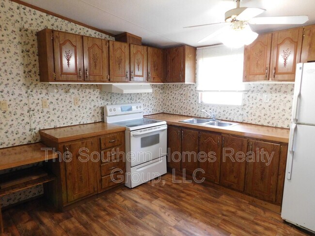 Building Photo - 308 Athens Pike