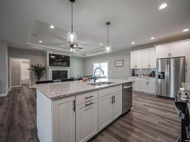 Building Photo - 3593 Sand Dr