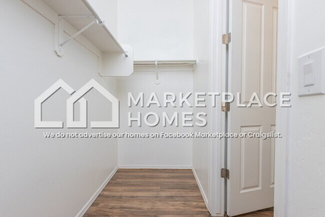 Building Photo - 7713 Long Boat Wy