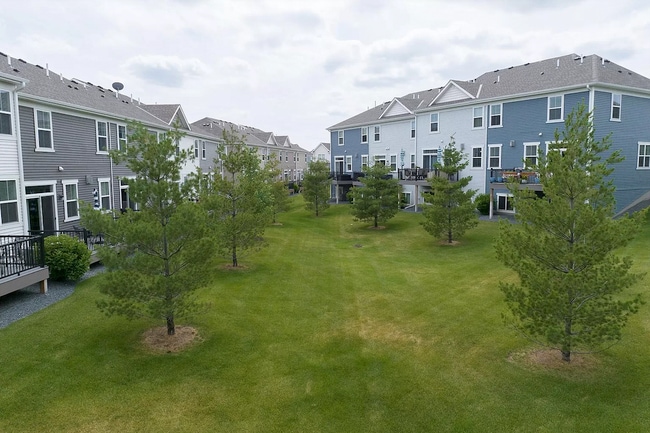 Building Photo - 8094 Evergreen Ln N