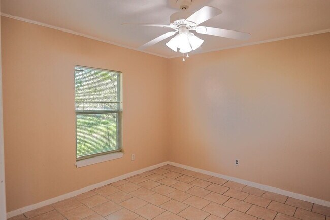Building Photo - 24306 Romin Dr