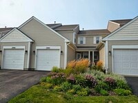 Building Photo - 2944 White Thorn Cir