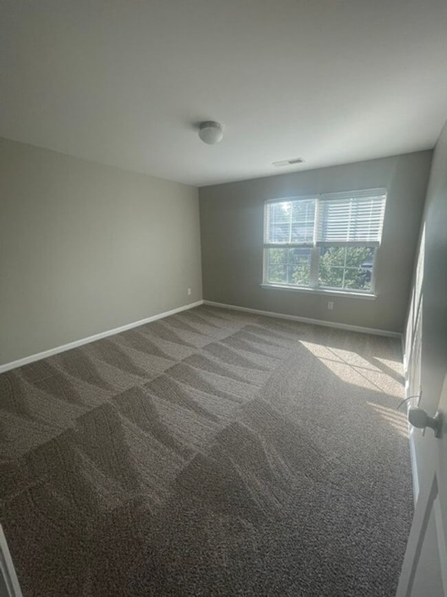 Building Photo - CedarVillage1025(Warranty)