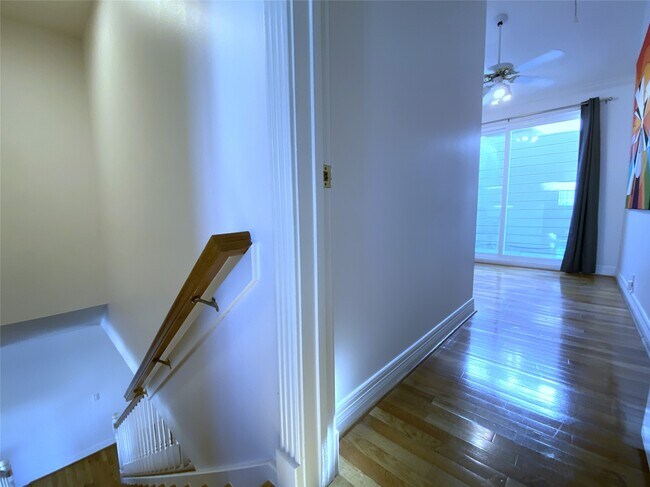 Building Photo - 2506 Van Buren St