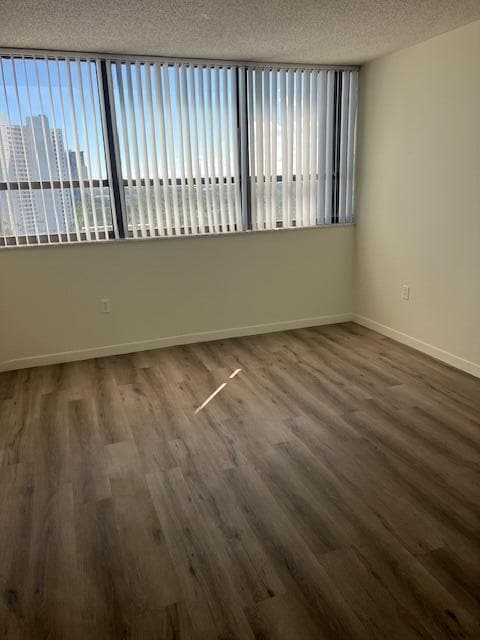 Building Photo - 5600 N Flagler Dr