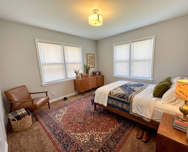 Building Photo - Updated 3 Bedroom Ranch with New Carpet, Fresh Paint, Fenced Yard & Basement!