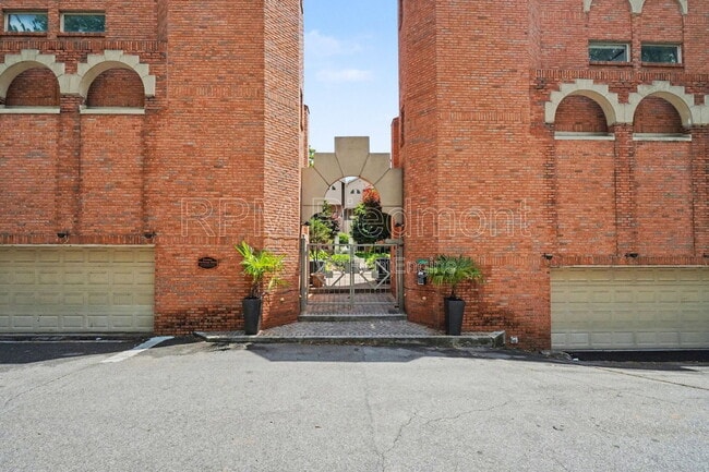 Building Photo - 751 Piedmont Ave NE
