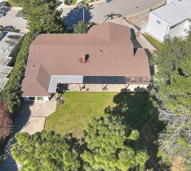 Building Photo - 16612 Park Ln Cir