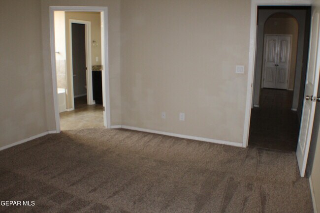 Building Photo - 12449 Chamberlain Dr