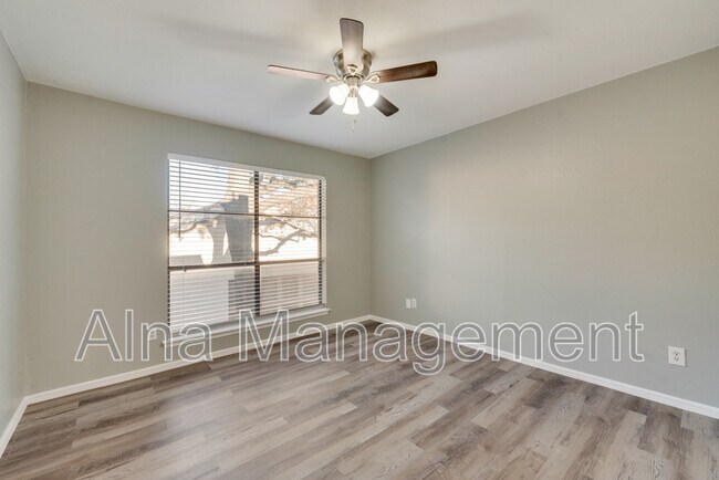 Building Photo - 8110 Skillman St