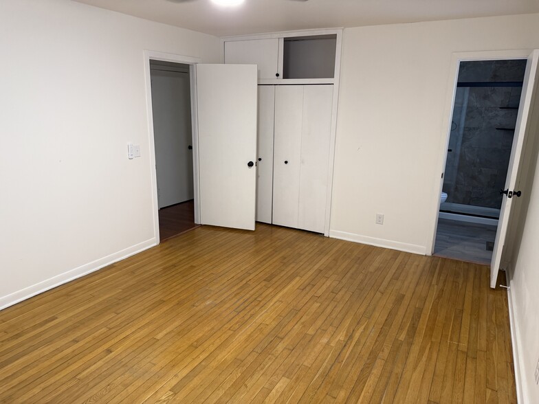 Primary BR - 5375 Gordon Dr