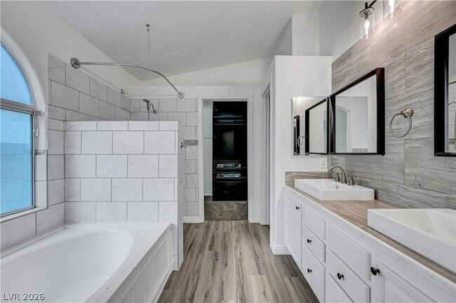 Building Photo - 7213 Elite Ct