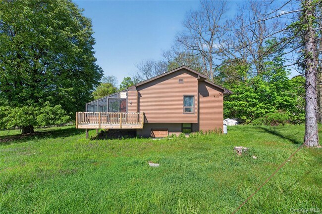 Building Photo - 40 Felter Hill Rd