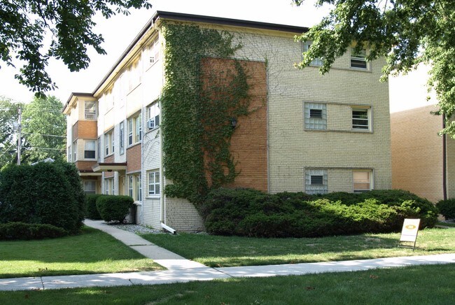 Primary Photo - 1475 Ashland Ave