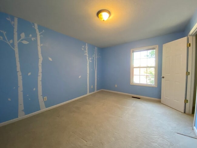 Building Photo - Available August 26th, 2026!