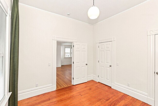 Building Photo - 1741 Rose St