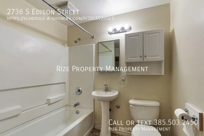 Building Photo - 2736 S Edison St