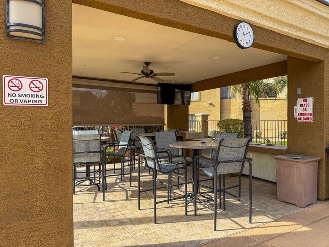 Building Photo - Cave Creek rd 2bd 2bath Condo