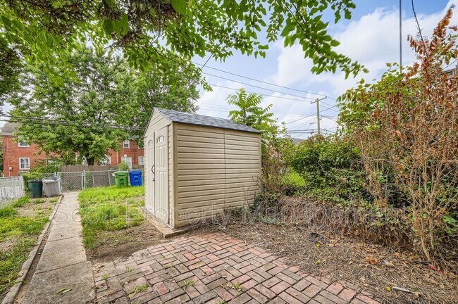 Building Photo - 1333 Cedarcroft Rd