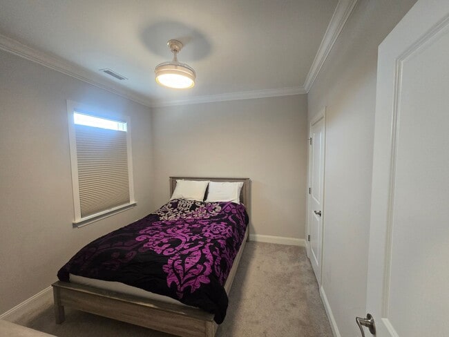 Building Photo - The Perfect Resort-Style Living in Auburn Village!