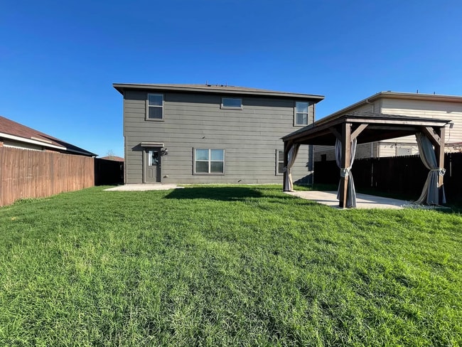 Building Photo - 4121 Mantis St