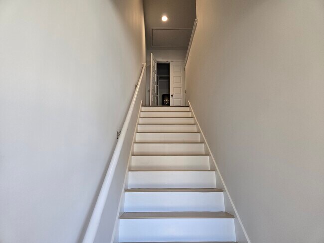 Building Photo - Hamilton Green Townhomes