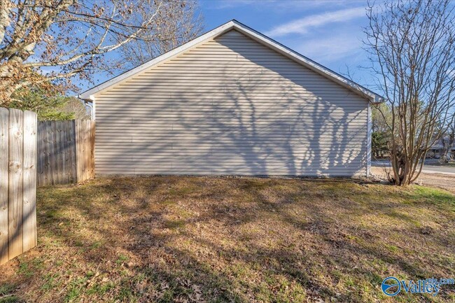 Building Photo - 316 Buffalo Creek Dr