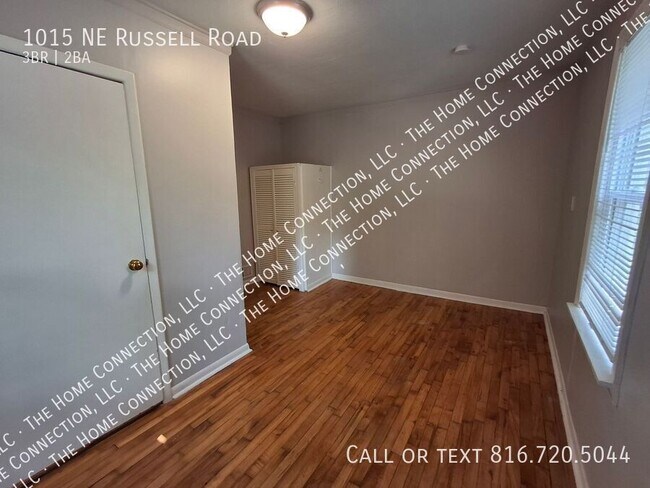 Building Photo - 1015 NE Russell Rd.