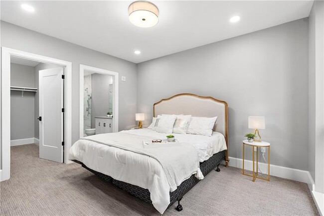 Building Photo - 350 Oliver Ave