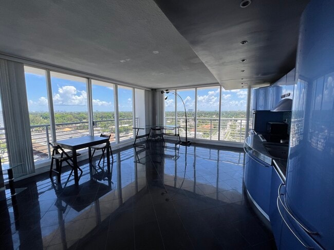 Living room - 1720 Harrison St