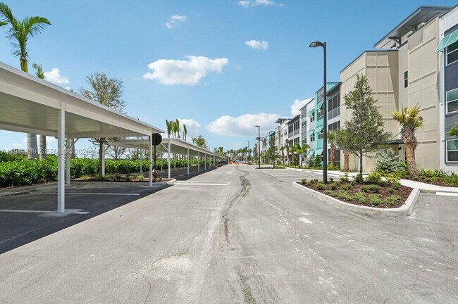 Building Photo - 3901 Coast View Pointe