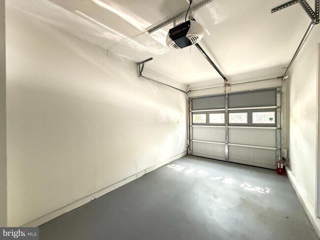 Building Photo - 10014 Gander Ct