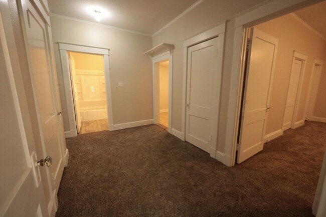 Building Photo - 2389 CR 158