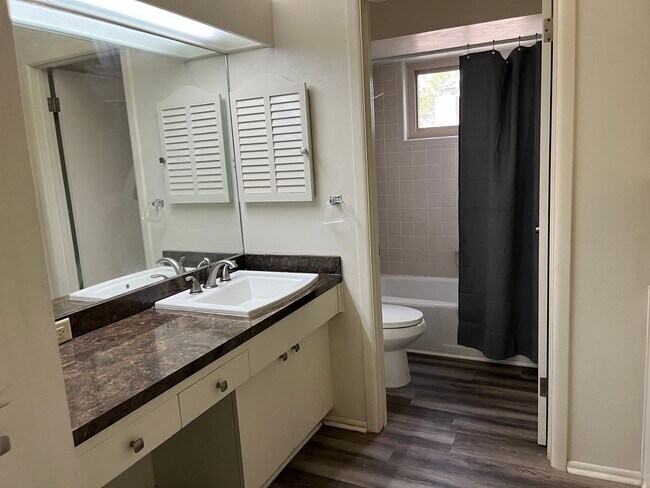 Building Photo - 11615 Sandman Dr