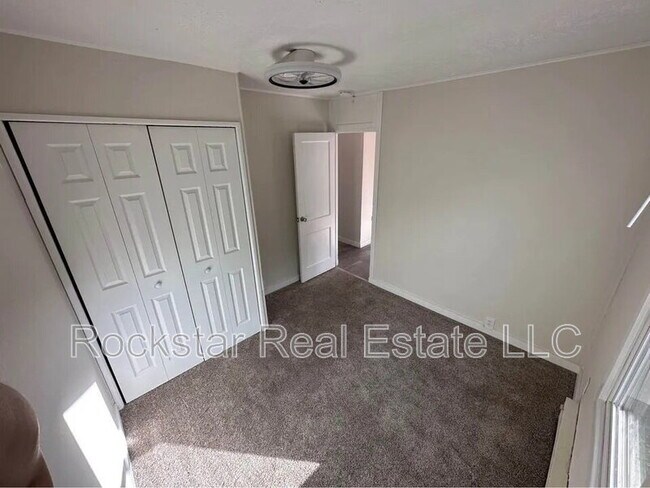 Building Photo - 9322 S Spokane St