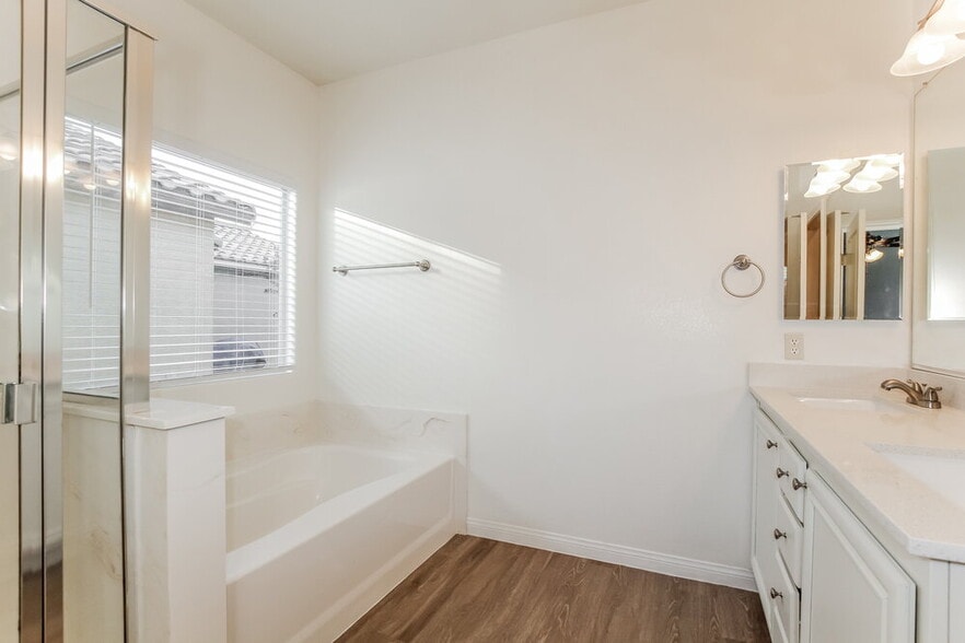 Building Photo - 3029 E Gannon Ridge Ave