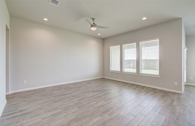 Building Photo - 28511 Hannahs Harbor Ln