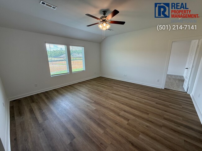 Building Photo - 110 E Fredonia Ct