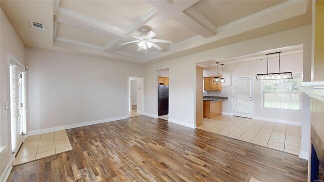 Building Photo - 414 Runway Dr