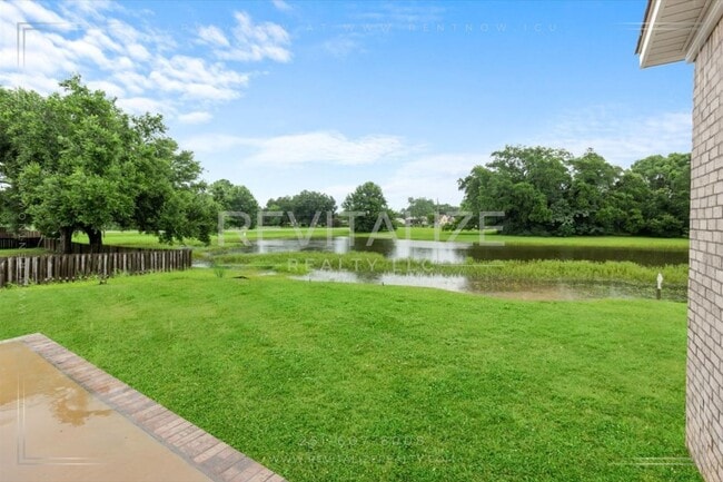 Building Photo - Luxury New Construction in Loxley with Lak...