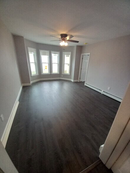 Primary Photo - 177 Logee St