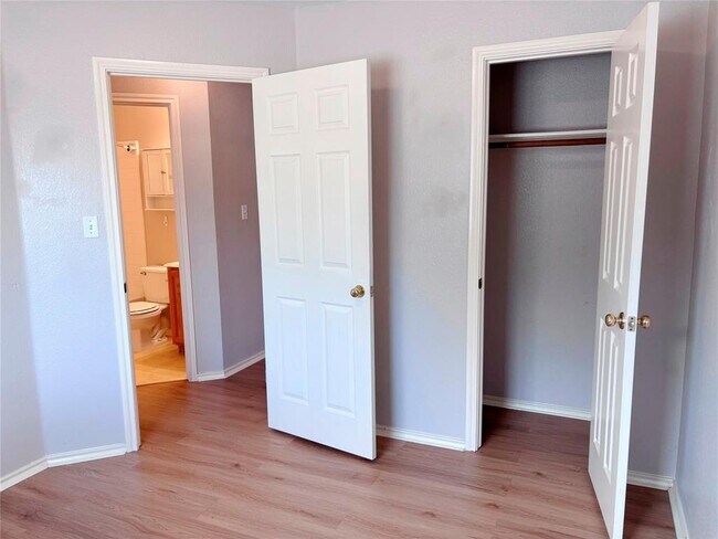 Building Photo - 14901 Sand Dollar Ct