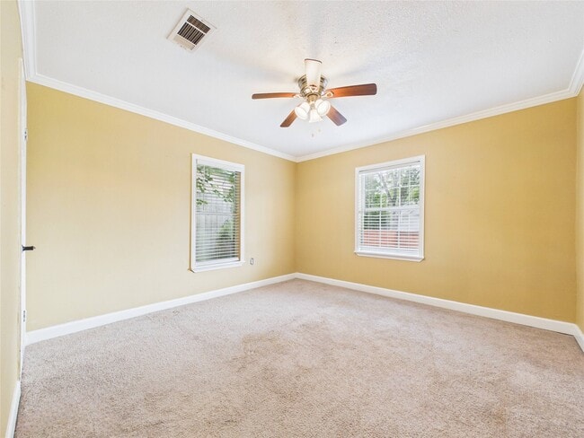 Building Photo - 1213 W Sidnor St