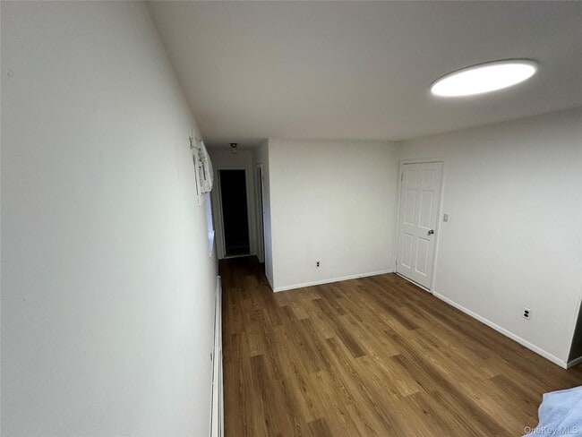 Building Photo - 14 Nagle Ln