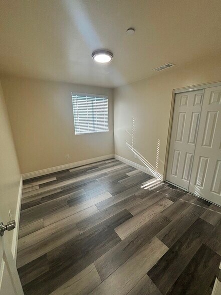 Building Photo - 1229 W Gage Ave