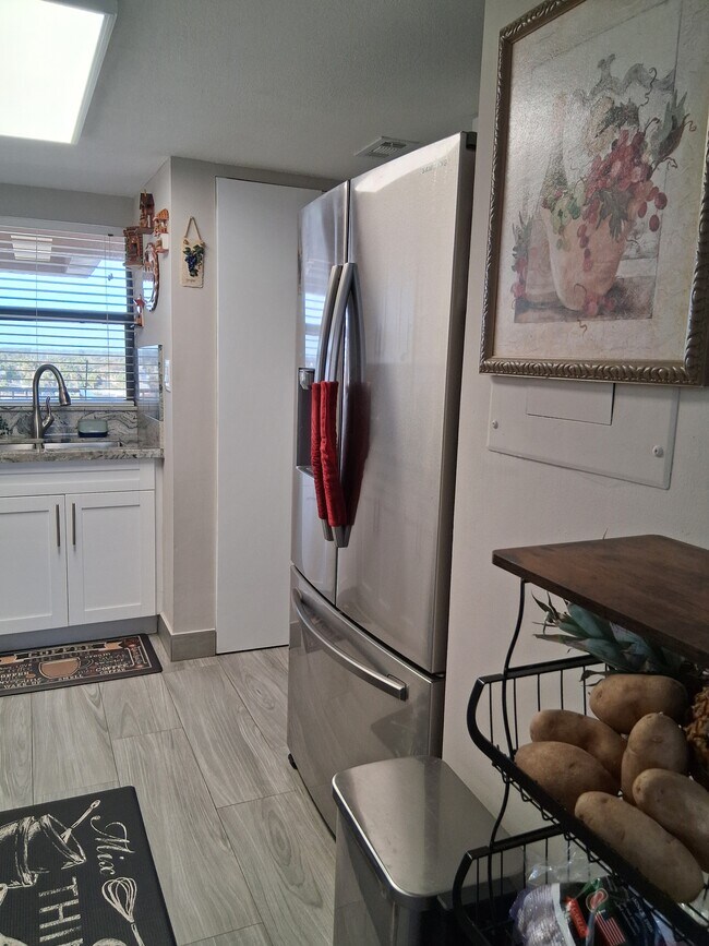 Building Photo - 2390 Ocean Shore Blvd