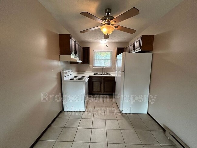 Building Photo - 43 Candlewood Ct