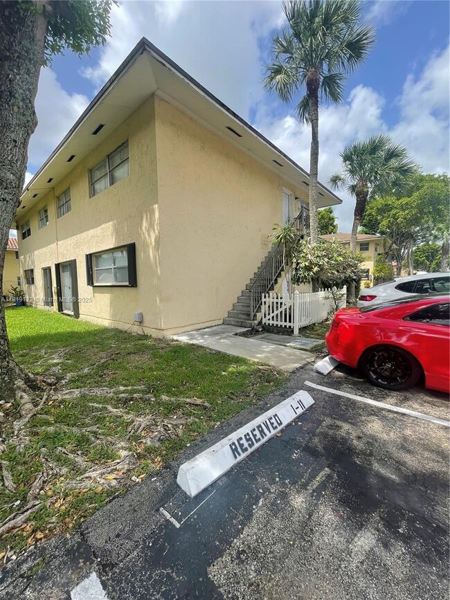 Building Photo - 15699 SW 73rd Cir Terrace