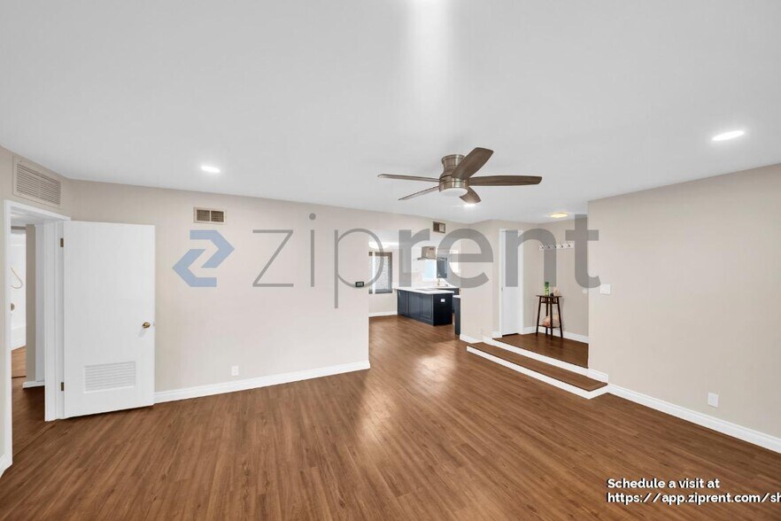 Building Photo - 370 Cliff Dr